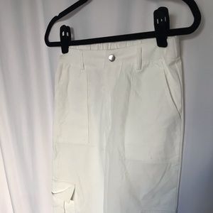 Super versatile white cargos